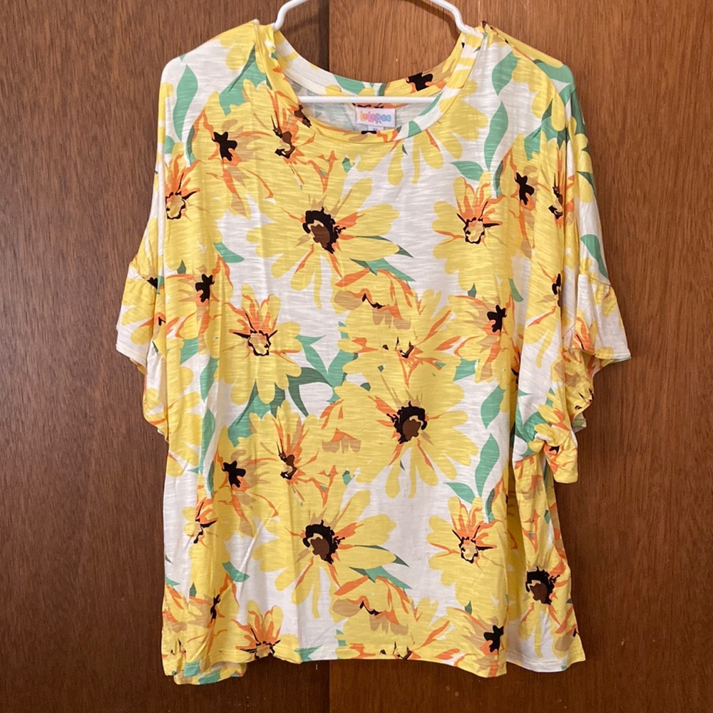 Lularoe Dahl Top